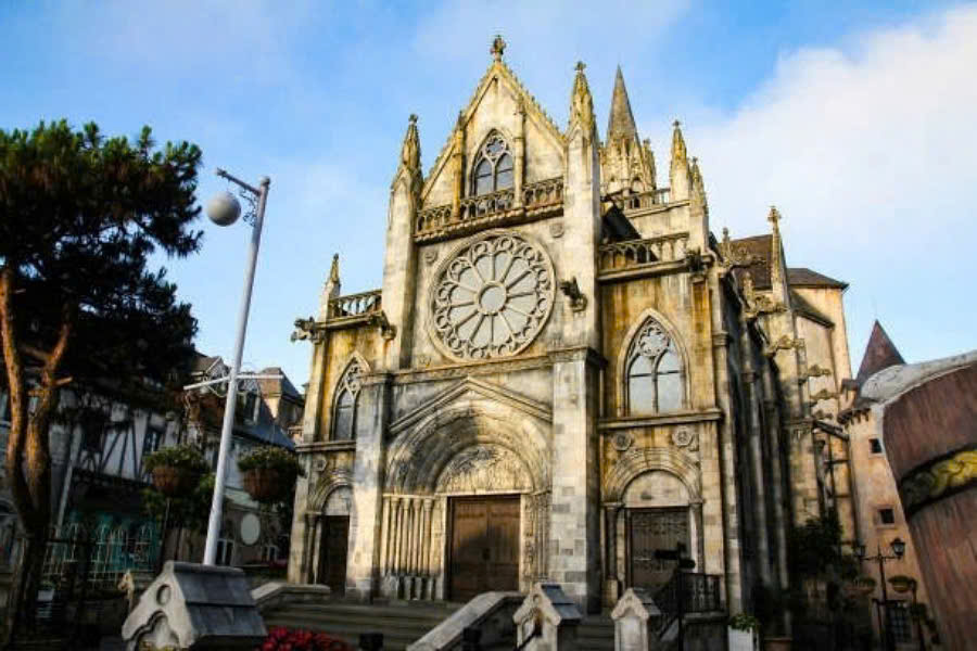 Ba Na Hills customized itinerary