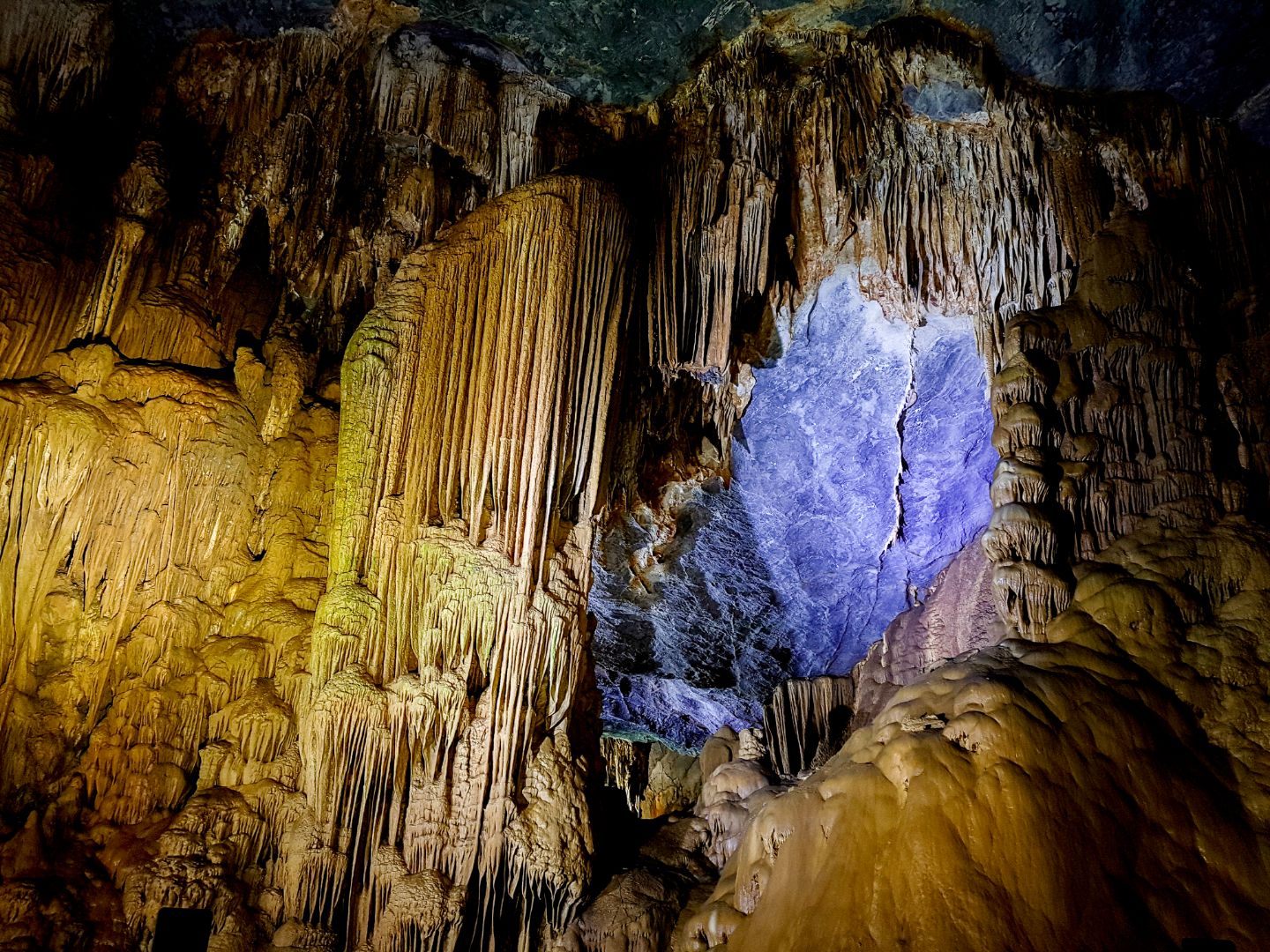 phong nha and paradise cave tour