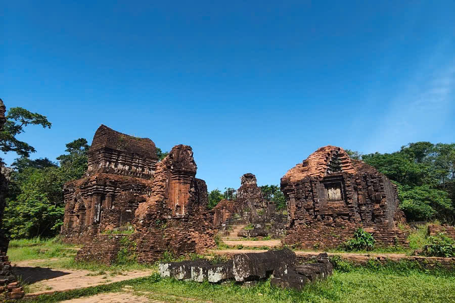 my son sanctuary sunrise tour from hoi an