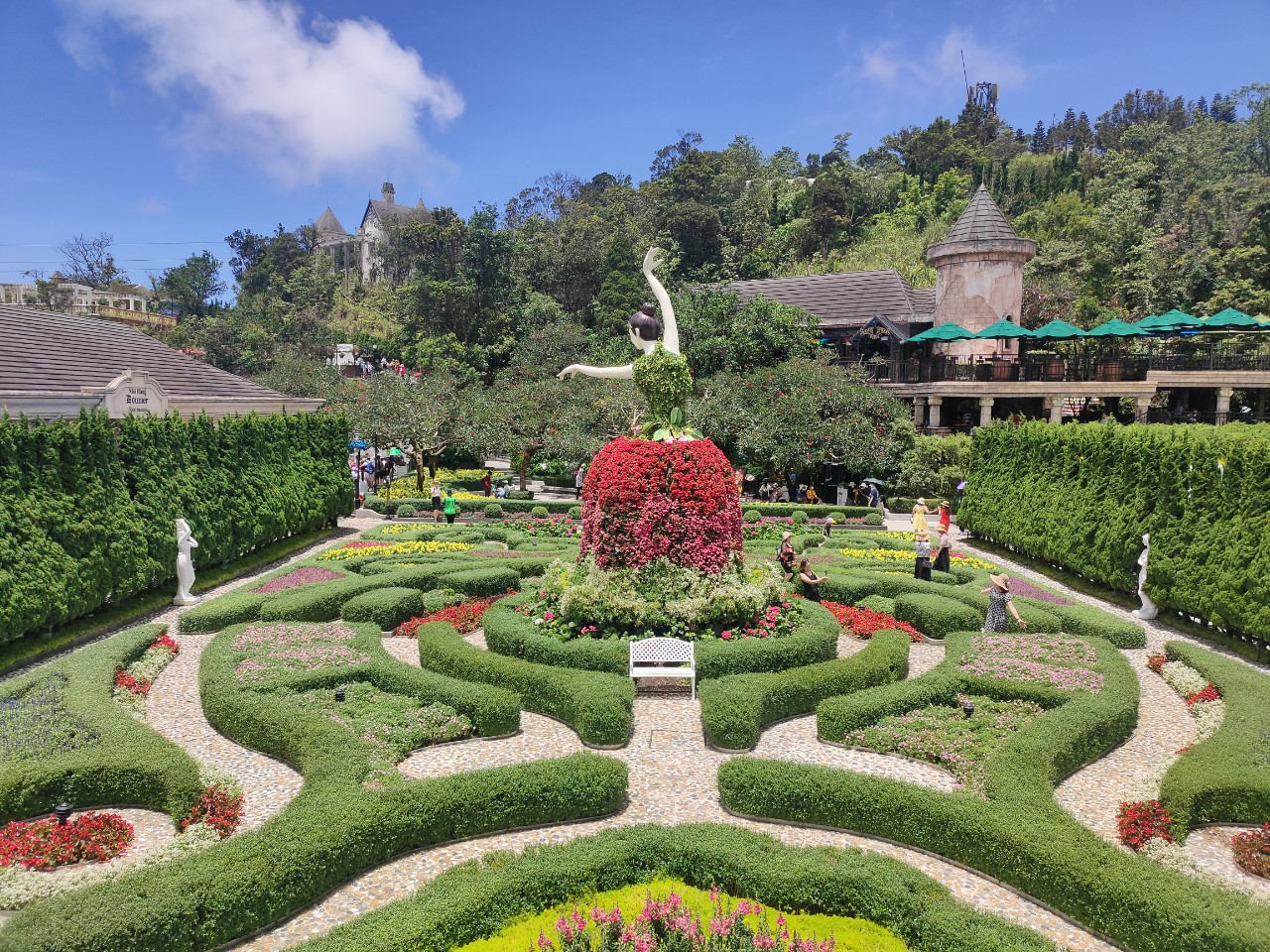 golden-bridge-ba-na-hills-tour