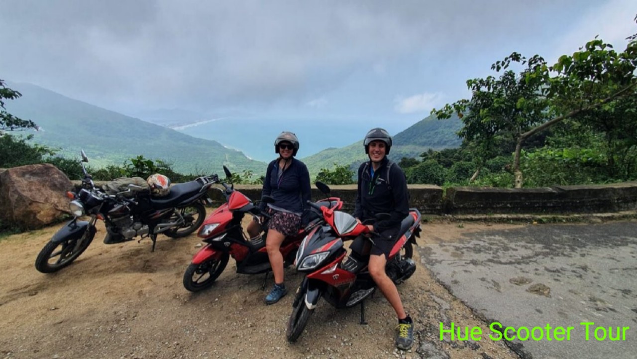 hue scooter tour