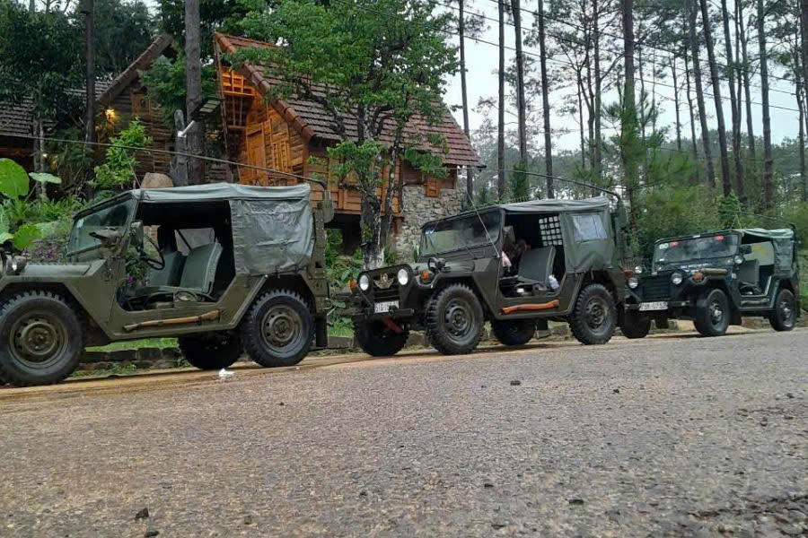 classic army jeep Hoi An Hue