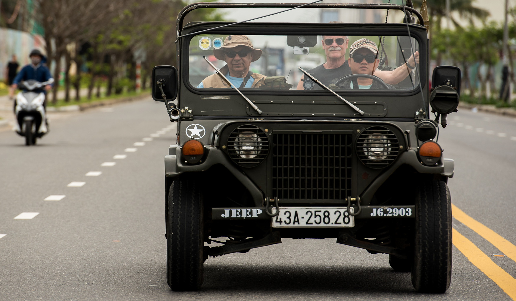 jeep tour from hoi an to hue