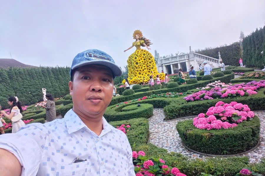 Viet Nguyen at Le Jardin D'Amour Flower Garden in Ba Na Hills, Da Nang