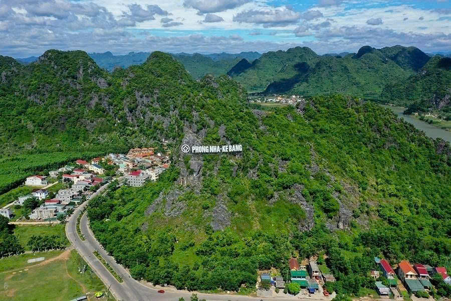 Green limestone mountains in Phong Nha-Ke Bang National Park