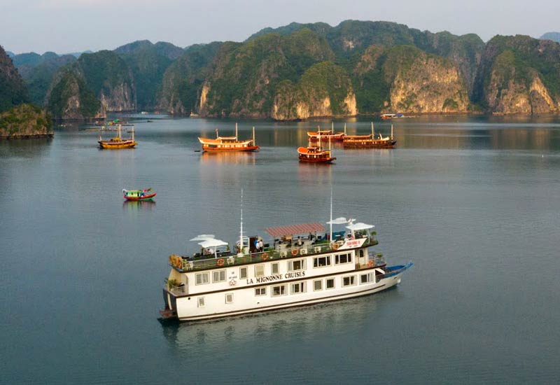 Lan Ha Bay Cruise