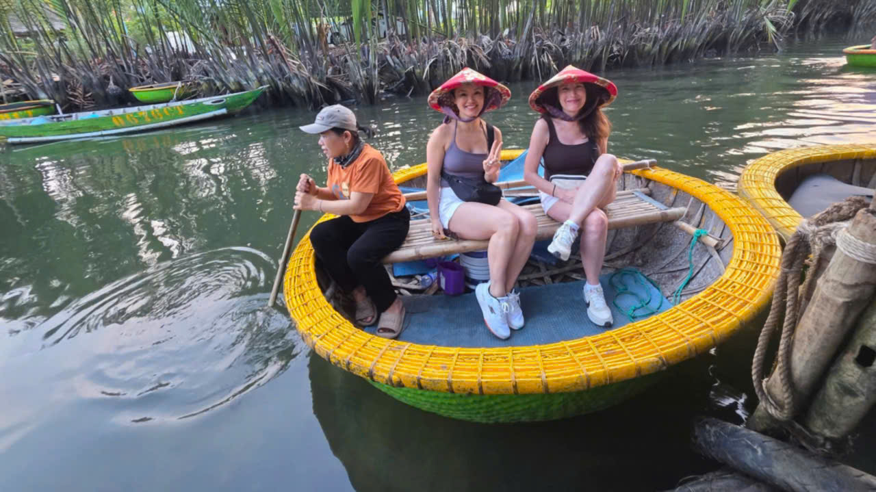 Best Travel Agency Hoi An for Basket Boat Tour