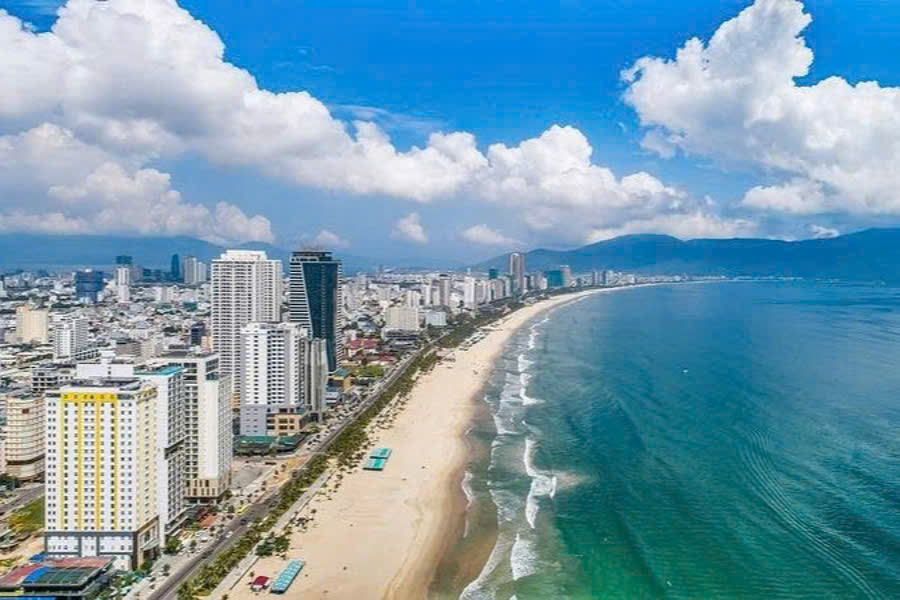 Beachfront hotel in Da Nang for a Vietnam holiday